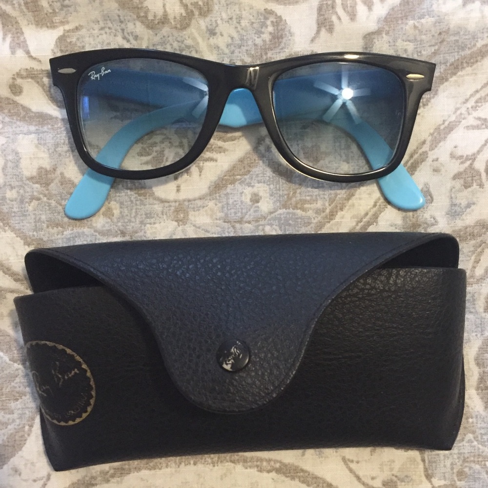 Blue/Black RayBan Wayfarer Sunglasses